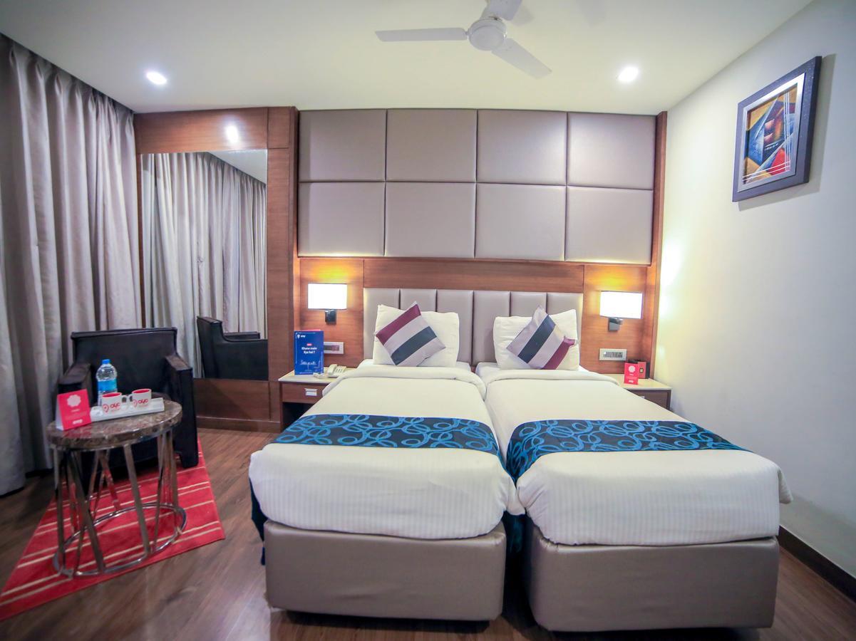 Oyo 6472 Hotel Metropolitan Vijayawada Bagian luar foto